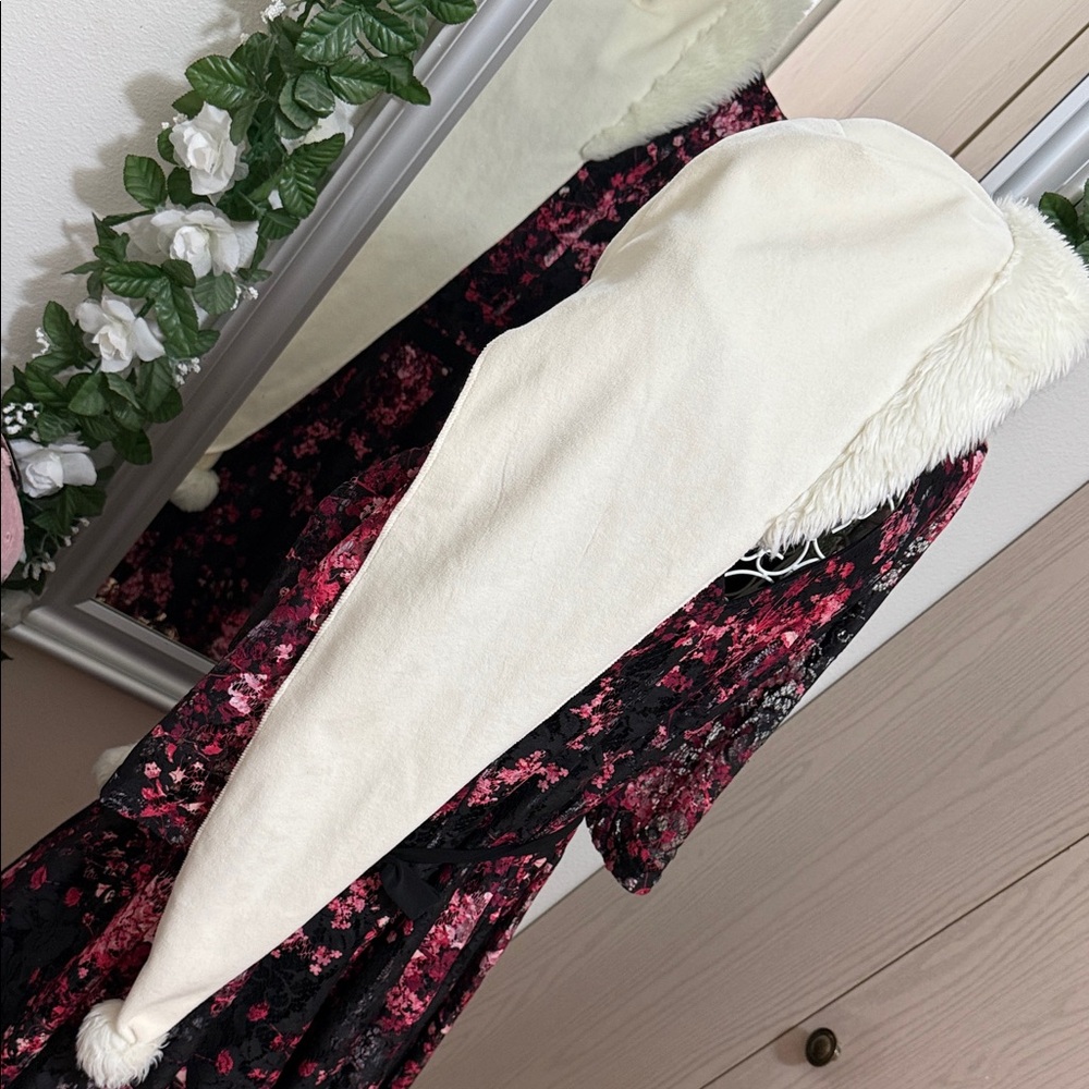 Elegant Cream Women's Coat with Faux Fur Trim